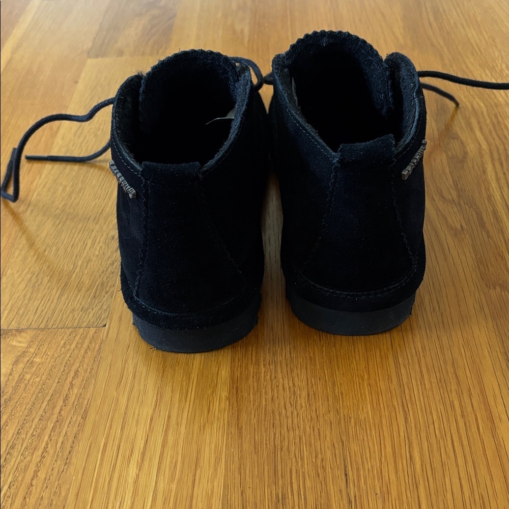 Classic Black womens Shoes - Picture 3 of 5